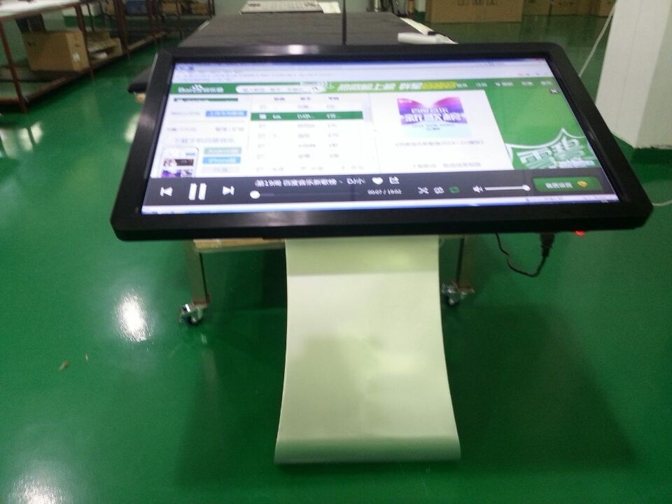 55'' Multi-Finger IR LCD Touch Screen