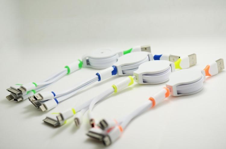Portable Universal Retractable Multi-Function USB Data Cable 4 in 1 Lightning Cable for iPhone6 for Samsung