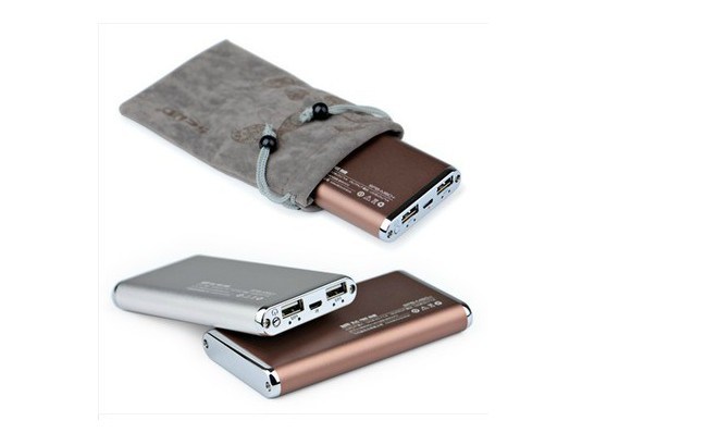 Power Bank with Bi-Color Injection Mold, Lithium-Polymer Battery/Dual USB Output