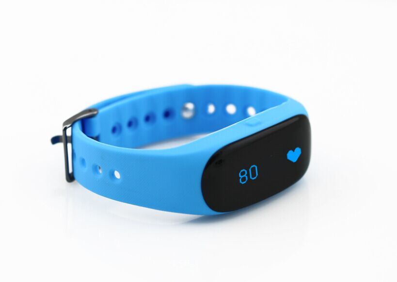 B018 OEM Cutomized Bluetooth Activity Tracker Optical Heart Rate Pedometer with Call & Pill Time Reminder Bracelet