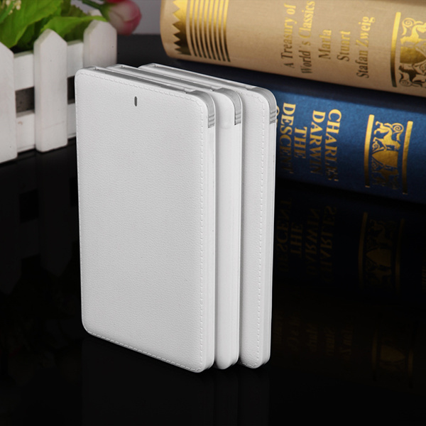 2016 Hotselling and Good Quality Super Slim Car Power Bank