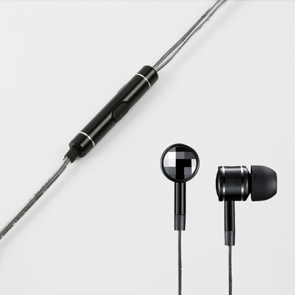 High Quality Mobile Phone in Ear Stereo Earphone with Mic for Android or ISO