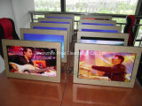 18.5 Inch LED Digital Photo Frame with Internal Memory