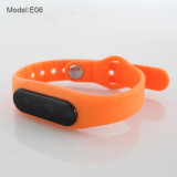 Latest Anti-Lost Vibrating Temperature Bluetooth Watch Smart Bracelet