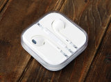 Earphone for iPhone5 with Mic Volume Control (High Quality) , Made in China
