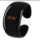 Fashionable Designer Bluetooth Smart Bracelet ID Caller Vibrating Alert Time Wrist MP3 Mic Headset