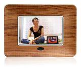 Digital Picture Frame (DPF-0701)