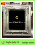 High Quality Wooden Photo Frame with Antique Design