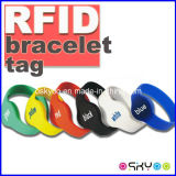 Amusement Park Implementing Smart Band RFID Bracelet Wristbands for Cashless Point-of-Sale