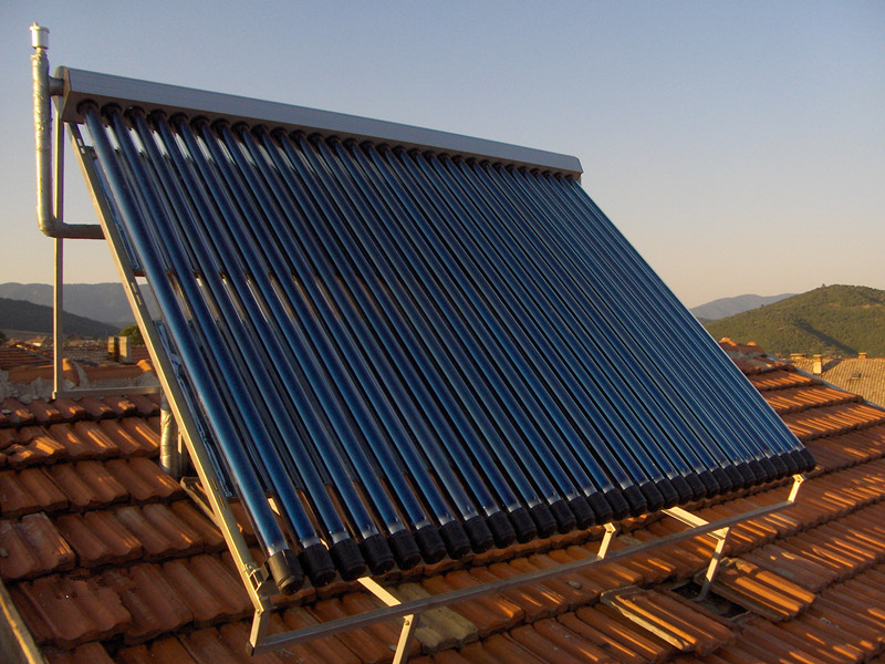 Pressurized Split Heatpipe Solar Water Heater