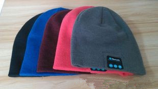 Hat of Bluetooth Headset Stereo Can Call The Bluetooth Listen to Music After a Call 3.0