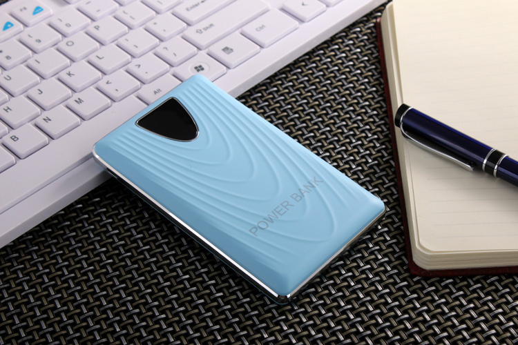 8000mAh Quick Charge Power Bank Digital Display Mobile Battery with LED Light