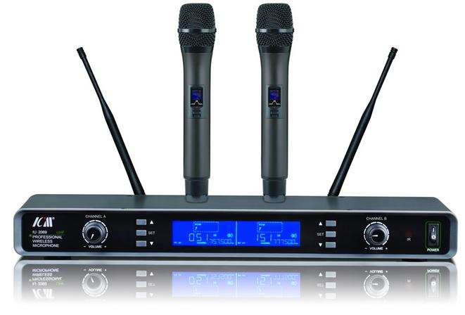 Pll&UHF Professional Wireless Microphone Iu-2069