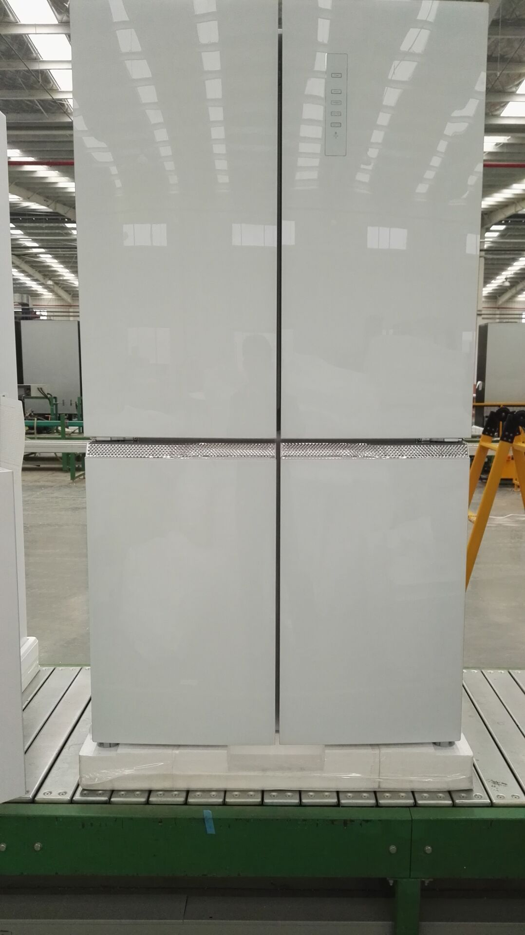 4 Doors Side by Side Refrigerator