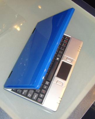 Laptop (AT-7002)