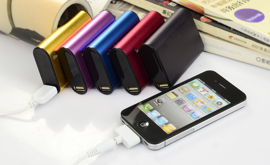 Power Bank; Portable Power Bank; Mobile Charger for iPhone/iPad/Mobile Phone/PSP/MP3/MP4 (PB-017)