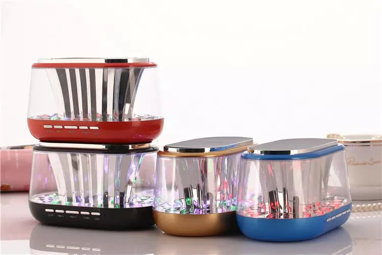 Crystal Colorful Flash LED Light Mini Portable Bluetooth Speaker with 3.5mm Audio FM Radio TF Card