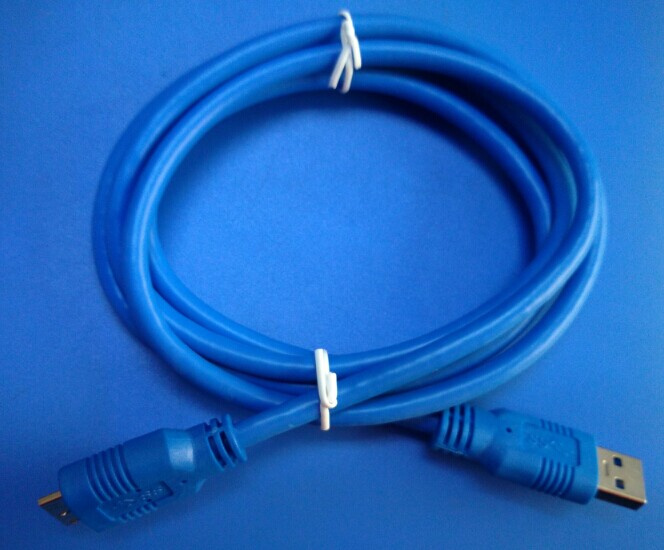 a Maleto Micro B Male Data USB 3.0 Cable