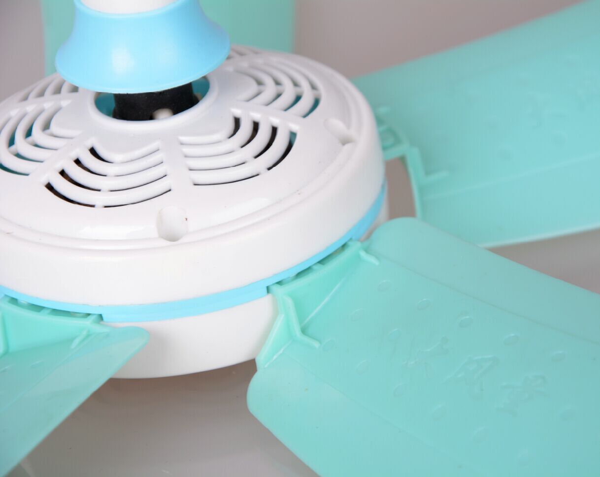 590# Plastic Mini Ceiling Fan