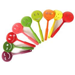 Smile Shape Nylon Kitchen Turner / Nylon Cooking Tool / Nylon Kitchen Utensil Turner
