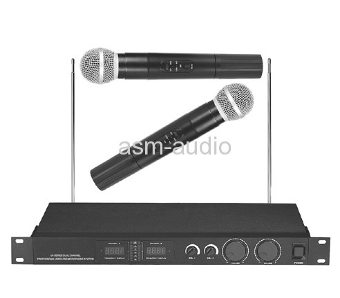 Professional 2 Channel UHF Wireless Microphone Speaker System