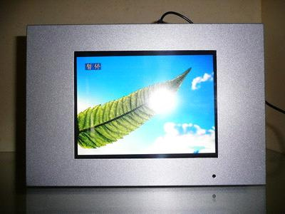 Wall Mounting Advertising Player with Network LCD Body Sensor (SS-131)