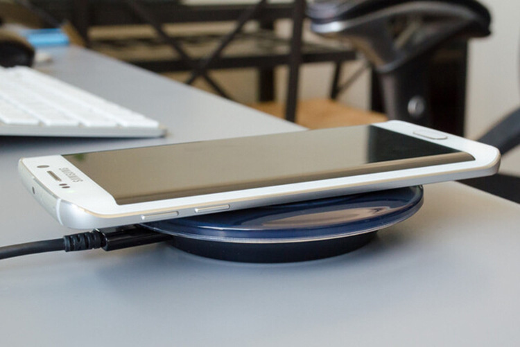 Low Price Qi Wireless Charger for Mobile Phone Smart Phone iPhone Galaxy S6 Support