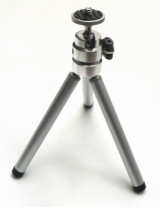 Table Tripod (TR-2011-1)