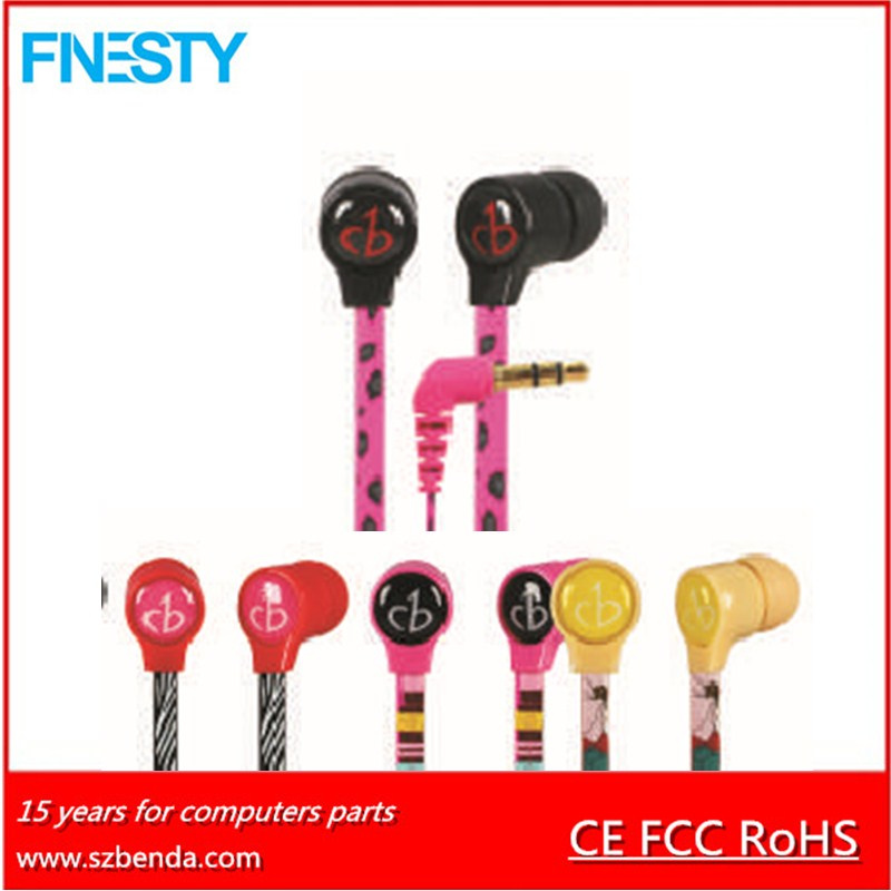 2016 New Multicolor Plastic Earphone