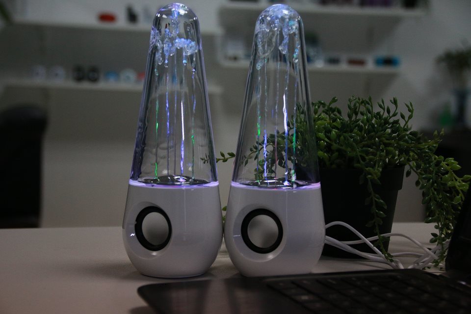 Projectile Portable Sprinkler Water Dancing Speaker, USB Mobile Speaker
