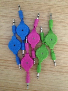 Colorful 3.5DC to 3.5DC Audio Retractable Cable